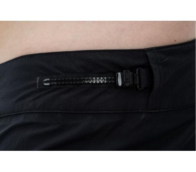 CUBE ATX Baggy Shorts black