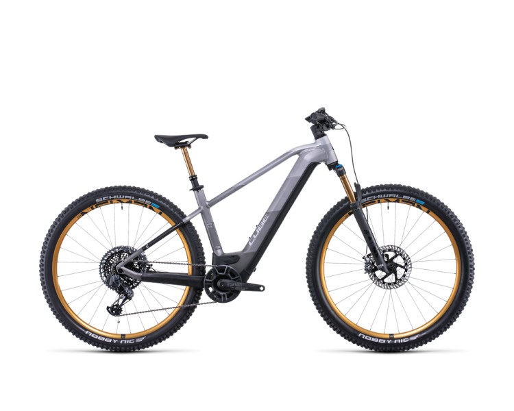 Cube Reaction Hybrid limited edition 750 29 (2022)